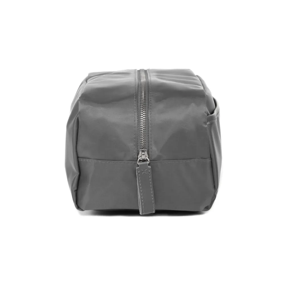 Omega Deluxe New Toiletry Bag