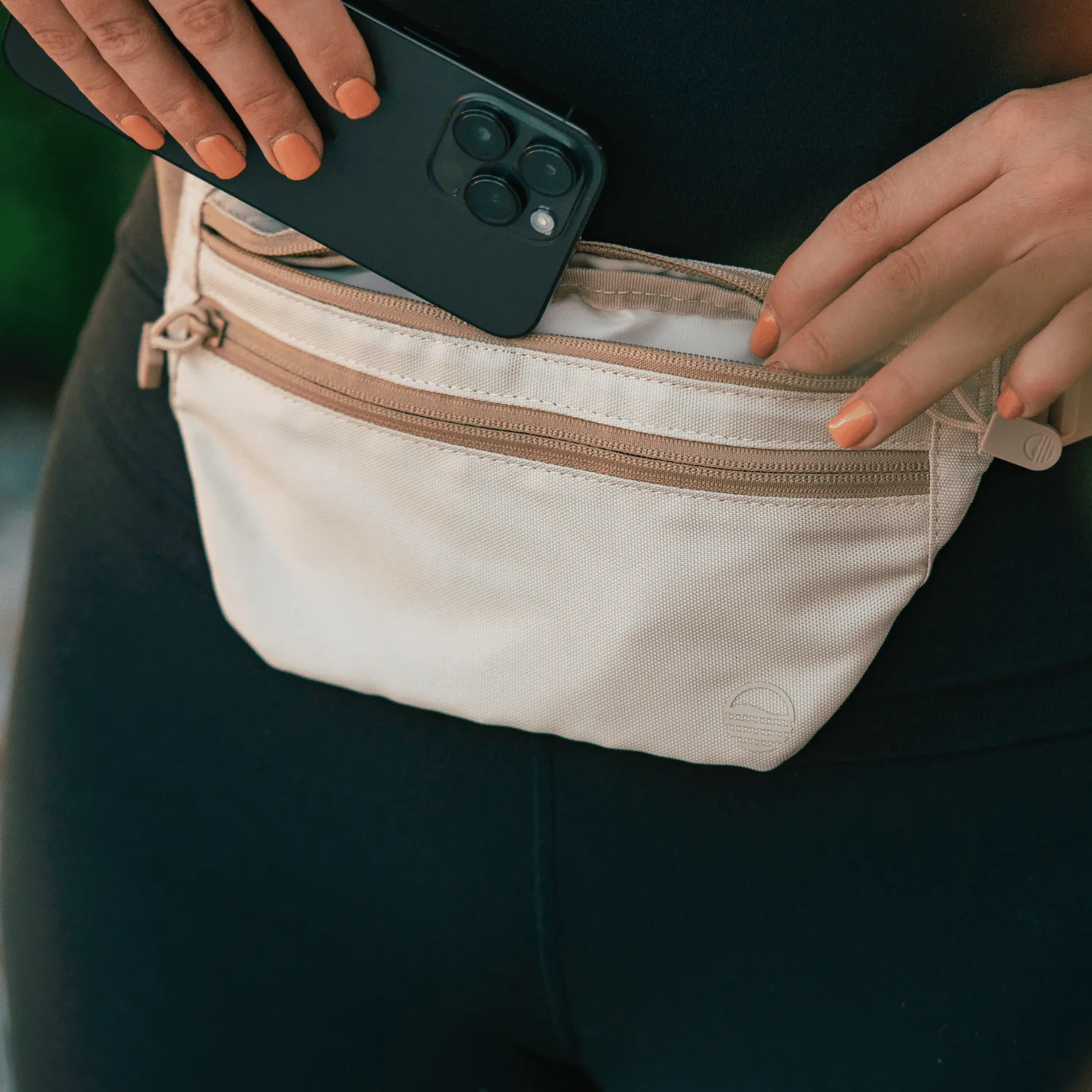 Runner Sling Bag | Toasted Almond